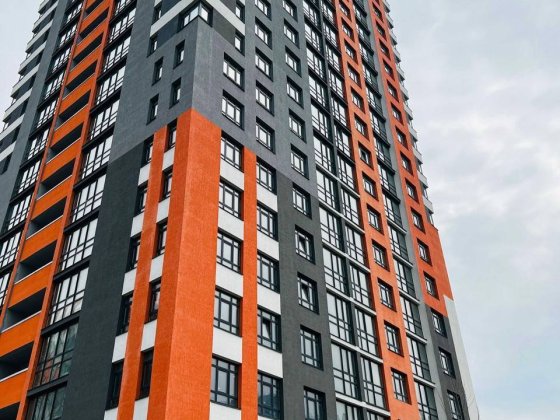 Продається  простора 1-кімнатна квартира в ЖК "Бережанський" – Автозаводська, 72-Б. Киев