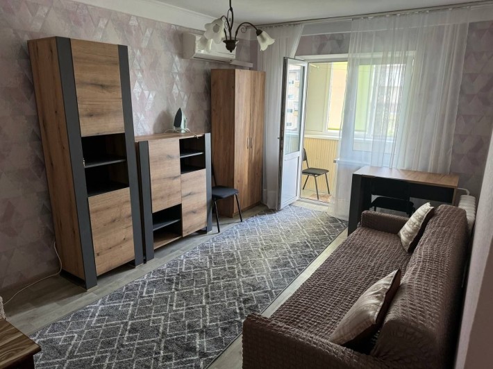 Сдам 2 ком квартиру 1400грн на Днепровской Набережной - фото 1