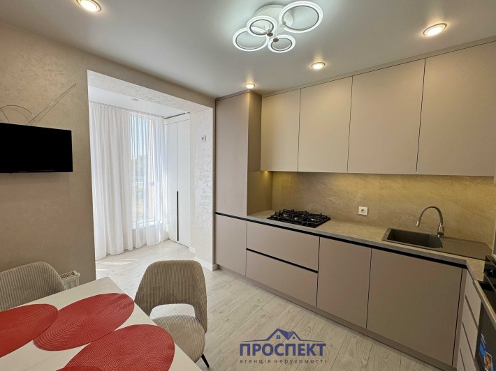 Перша здача квартири з ремонтом центр. Атономне газове опалення - фото 1