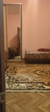 Здам частину будинку , 1-а кімната, Вул. Кіївська, житній ринок. - фото 1