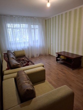 Здається 2-х кімнатна,біля 30 школи. - фото 1