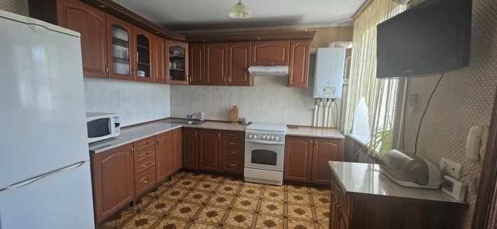 Оренда 2к біля ТЦ Поділля Сіті - фото 1