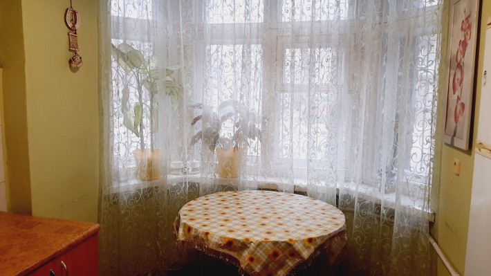 2кім.кв,1 поверх,центр (вул.Б.Хмельницького, 12) - фото 1