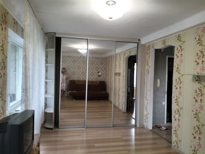 Актуально!Сдаётся 1 ком . 5/9 ул. Героев 93 бригады - фото 1