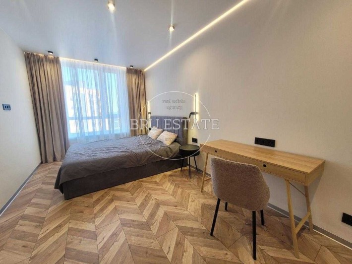 Печерськ ЖК Світлопарк метро Видубичи Центр 1к 47м Євро-2к Svitlopark - фото 1