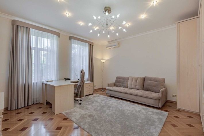 Оренда, вул. Олеся Гончара, 26, 4 кімнати, 178 м², Kiyv rent apartment - фото 1