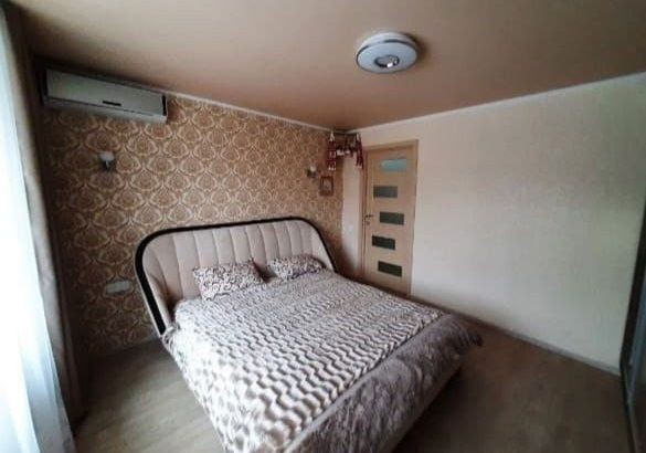 2-ка з кондиціонером.  По вул.С.Бандери( раніше Гагаріна). Вільна!!! - фото 1