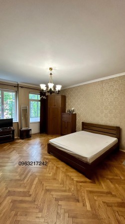 Оренда гарної квартири в центрі Львова біля парку в р-ні Цитаделі - фото 1
