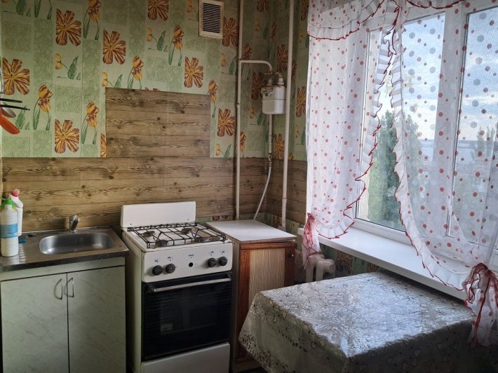 Сдаётся своя без комиссии 1 к/к Соляные ост.Школьная - фото 1