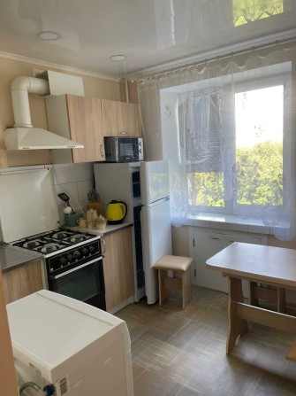 Сдается  2к. кв.   Метро Левада Гагарина (57000) - фото 1
