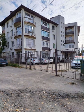 Сдам 1 комнатную квартиру новострой м..Холодная гора - фото 1