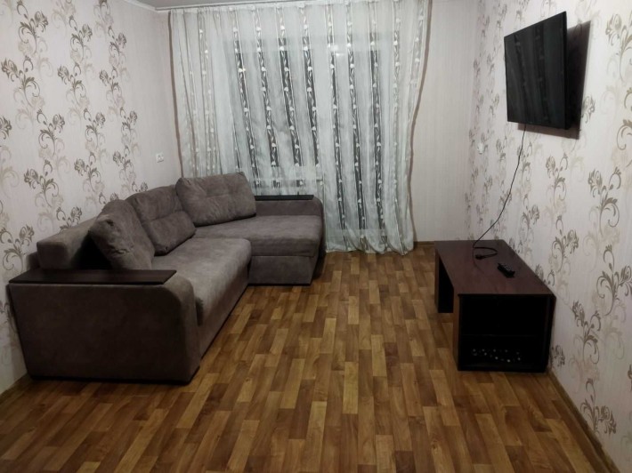 2-к. кв. с ремонтом, м. Армейская - 2 мин. - фото 1
