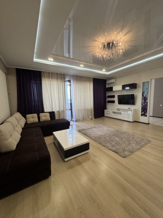Сдам 2 комнатную квартиру 100м2 ЖК Ляпунова Авантаж - фото 1
