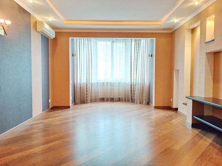 Без % Продаж 3к квартири, вул. Ахматової, 35, Дарницький район - фото 1