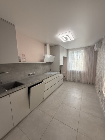 Продам 4-ком кв ул Парковая - фото 1