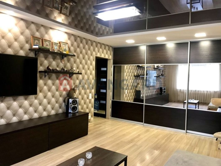 Продам Трехкомнатную квартиру левый берег - фото 1