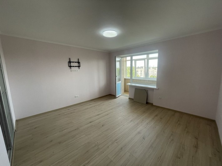 Продажа 2к.квартиры, в кирпичном доме, с АО. LIVENETS - фото 1