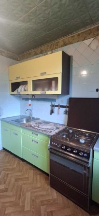Продам 2х кім квартиру 2 поверх, 2 мкрн , р-н  Бомби. - фото 1
