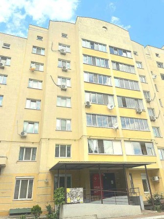 Без комісії, 1к 50м², висока стеля 3.40м, можна під комерцію - фото 1