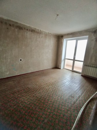 Продам 4-кімнатну квартиру з автономним опаленням - фото 1