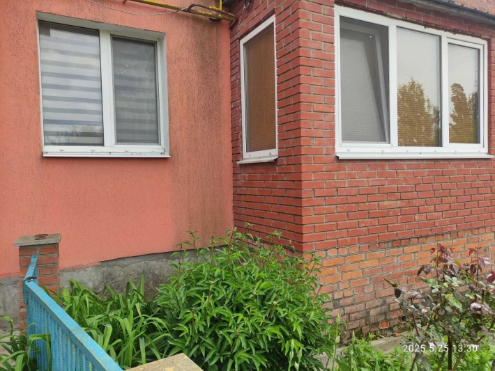 Трикімнатна квартира з індивідуальним опаленням. - фото 1