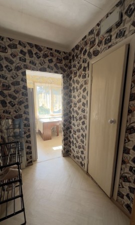 Продам 1ком.квартиру. Левый берег. Микрорайон 11. Кинотеатр Мир. - фото 1