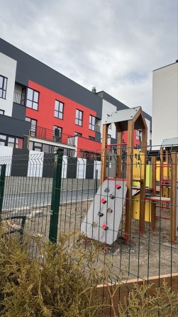 Терміновий продаж євро 2к квартири 40м2 в заселеному ЖК - фото 1