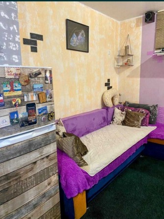 Продам 2 комн.квартиру,надстройка Правый берег Центр г.Каменское. - фото 1