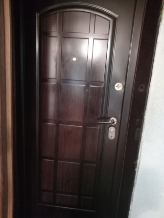 Продам 4-х комнатную квартиру в девяти этажногодома - фото 1
