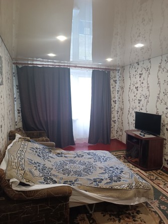 Продам 2-ух комнатную квартиру.в районе маленького самолёта. - фото 1