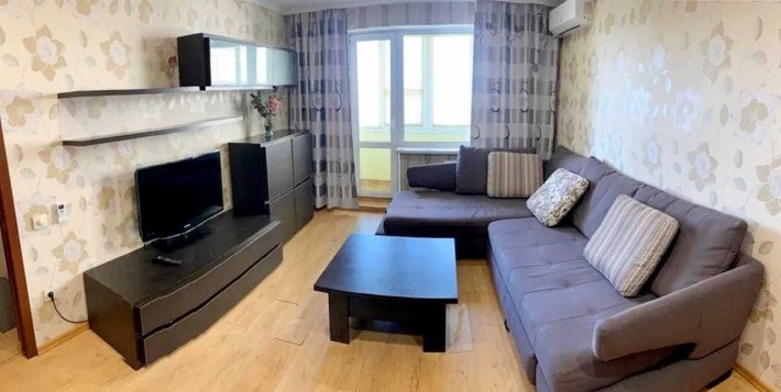Продам 3х комнатную квартиру 4 этаж, пр.Металургов - фото 1