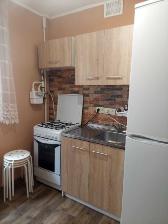 Продам квартиру в Гостомелі, район Балановки, з меблями та технікою! - фото 1