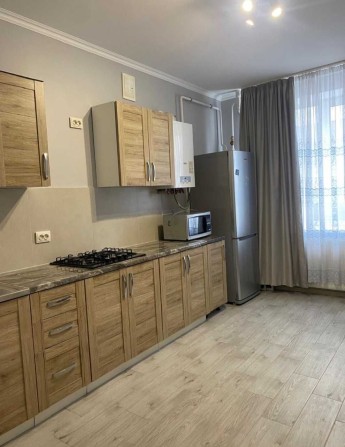 БЕЗ КОМІСІЇ! Однокімнатна ВЕЛИКА квартира. ЦЕГЛЯНИЙ будинок - фото 1