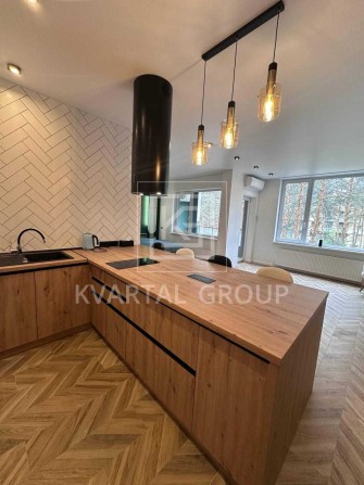 БЕЗ КОМІСІЇ!!! Двушка з дизайн ремонтом. ВИД на ЛІС. Виїзд на Київ - фото 1