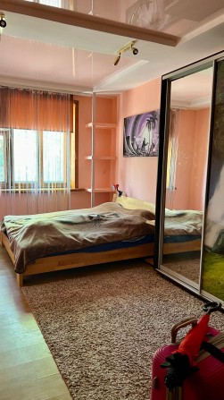 Продам квартиру + гараж в центре - фото 1