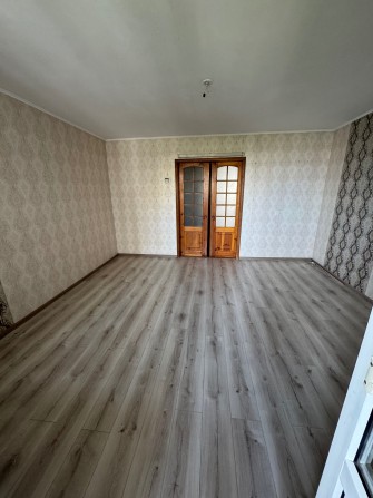 Простора квартира в цегляному будинку - фото 1