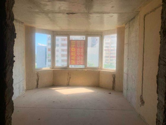 Продам 2к квартиру на низькому поверсі! S-75м2 Черноморск