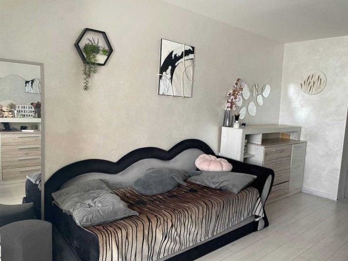 Продається 2кім.квартира з дизайнерським ремонтом. м.Коломия. - фото 1
