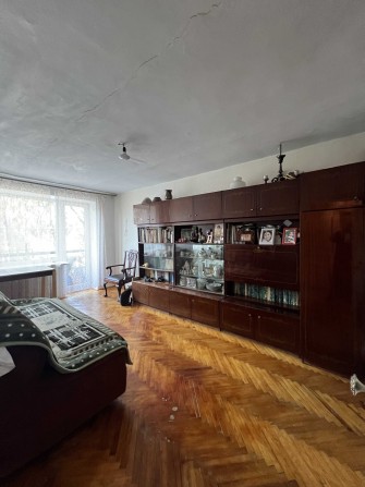 Продається трикімнатна квартира по вулиці Бандери в місті Коломия. - фото 1