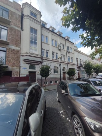 Продам квартиру  3 кімнатну - фото 1