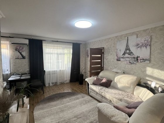 Продам квартиру в самом центре города.Площадь мира 6 Конотоп