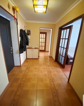 Продается двухкомнатная квартира в г. Черноморск с видом на море - фото 1