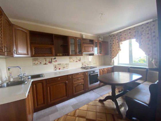 В продаже 3 комнатная чешка на Мира Черноморск