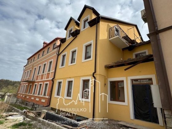 Продам шикарну 1- кімнатну квартиру в центрі Старого Міста Каменец-Подольский