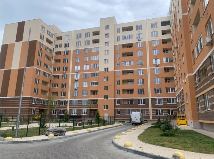Продам квартиру в новострое Черноморска - фото 1