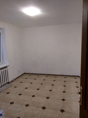 Продам 3 кімнатну квартиру під проживання чи комерцію в  Коцюбинському - фото 1
