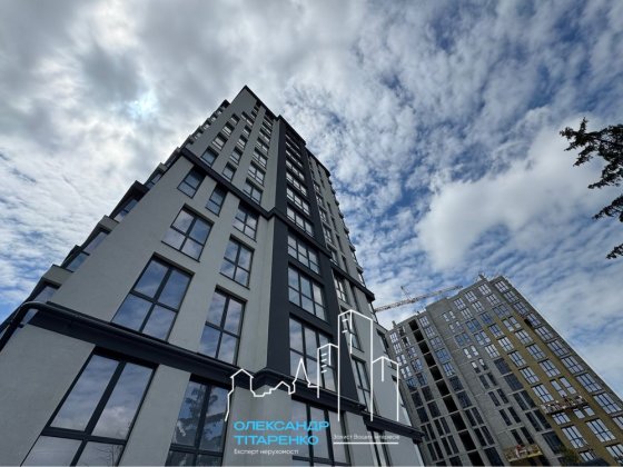 Будинок, що вражає з першого погляду. Кам'янець-Подільський