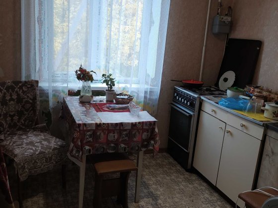 Продам 3-х комнатную квартиру по ул.Васильковая1в г.Лозовая. Лозова