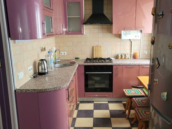 Продам 3х квартиру в центре города с автономным отоплением Лозова