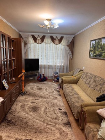 Продам квартиру 1/5 поверх - фото 1